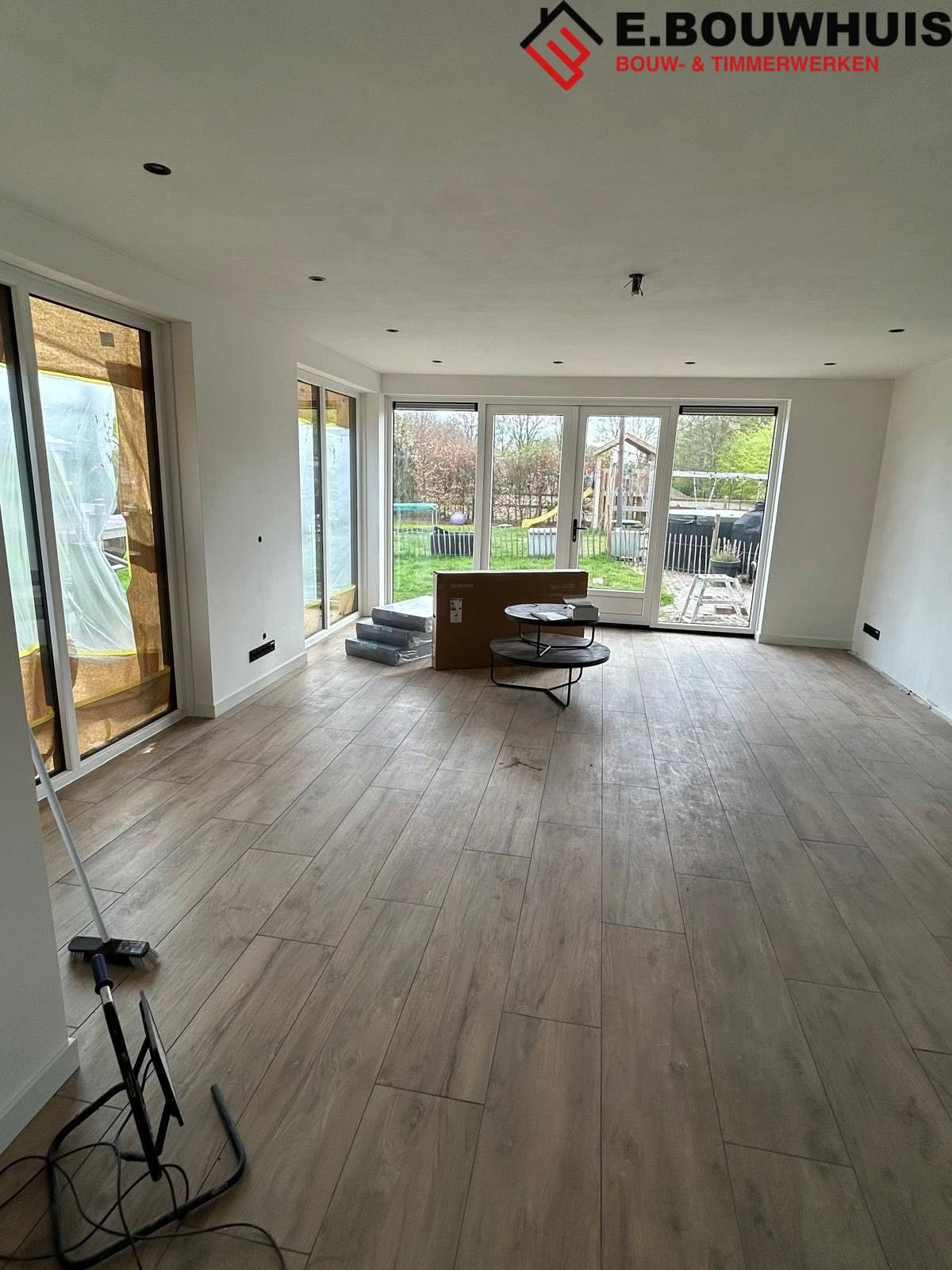 Uitbouw Beerzerveld — lichte woonkamer in de aanbouw