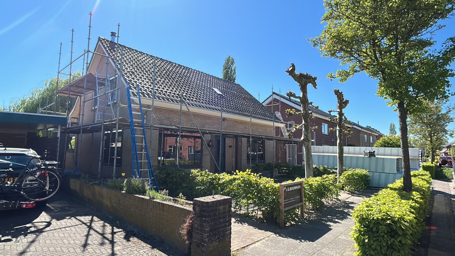 Kaprenovatie Den Ham — eindresultaat met nieuwe pannen en boeien